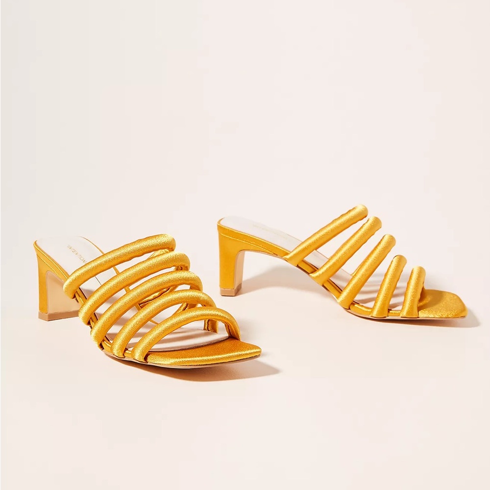 Intentionally Blank Willow lll Mustard Sandal Size 6 Satin Upper Leather Insole